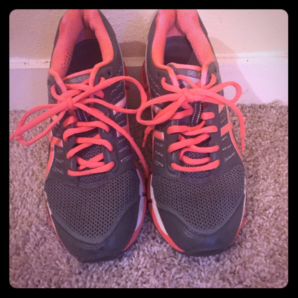 Never worn outside like new